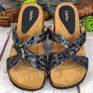 Taos Nameshout Leather Croc Slide Sandals Cushioned Footbed Comfort